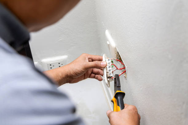Best Circuit Breaker Repair  in Smithers, WV